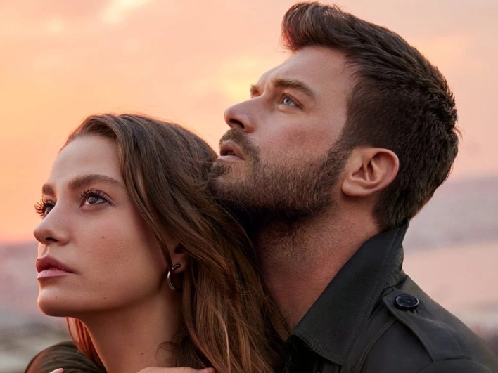 Постер сериала «Семья» Постер сериала «Семья»