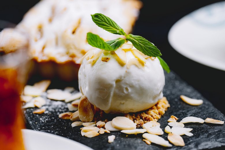 Рецепт домашнего мороженого 🍦 Пломбир по ГОСТу, сливочное, шоколадное, клубничное