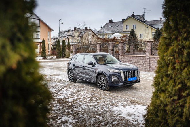 Тест-драйв Hongqi HS5 Тест-драйв Hongqi HS5
