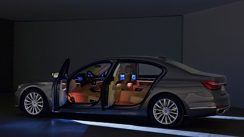 slide image for gallery: 17776 | Технологии подсветки BMW 7 серии