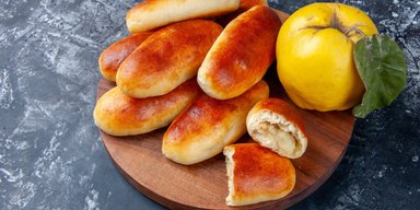 Пирожки и айва