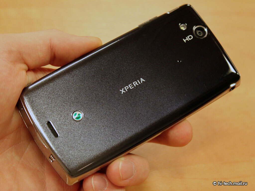 Предварительный обзор Sony Ericsson Xperia arc. Самый стильный Android -  Hi-Tech Mail.ru