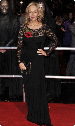 Джоан Роулинг выбрала кружевное платье в пол