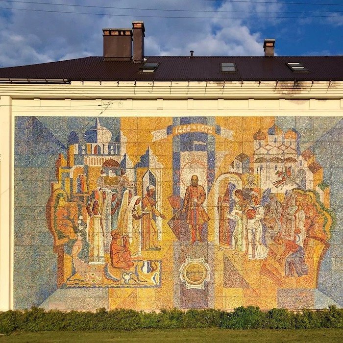 10 домов с мозаикой из СССР: как они сохранились до сих пор?