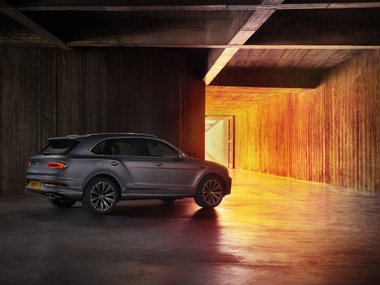slide image for gallery: 26188 | Bentley Bentayga