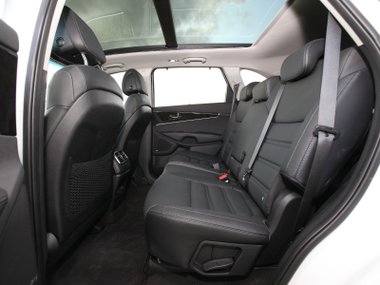 slide image for gallery: 18167 | Интерьер Kia Sorento Prime
