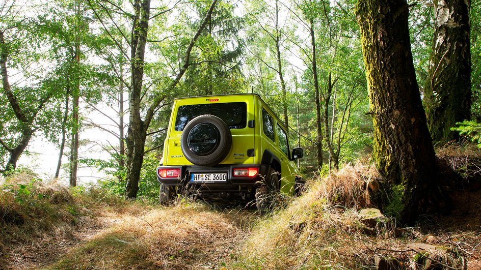 Suzuki Jimny IV 2018 Внедорожник