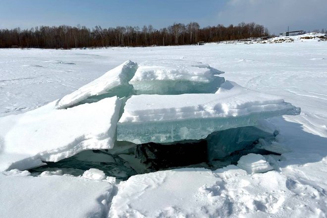 Водохранилище Бурейской ГЭС. Водохранилище Бурейской ГЭС.