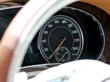 slide image for gallery: 17852 | Bentley Bentayga