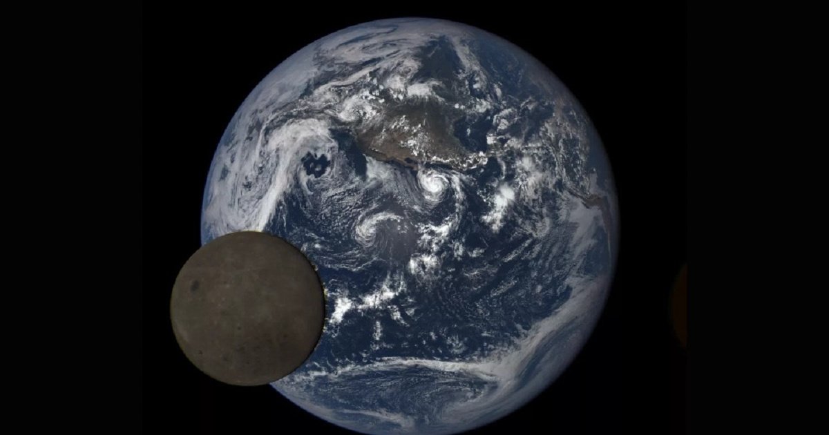 NASA показало &laquo;семейный портрет&raquo; Земли и&nbsp;Луны
