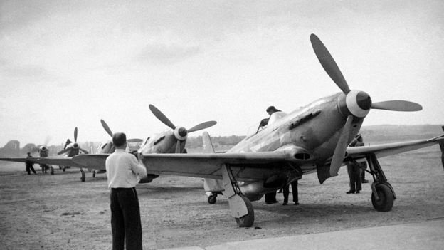 Истребители Як-3 эскадрильи «Нормандия-Неман» в Ле Бурже в 1945 году. Правда, авиасалона в тот год не проводилось. Фото: Getty Images. Источник: BBC News Русская служба