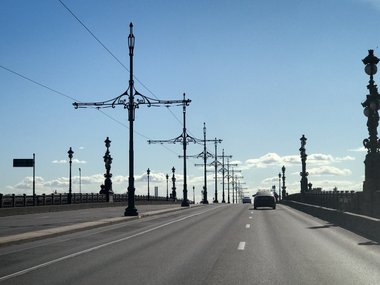 slide image for gallery: 25858 | Санкт-Петербург на изоляции: что происходит на дорогах