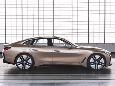 slide image for gallery: 25729 | BMW Concept i4