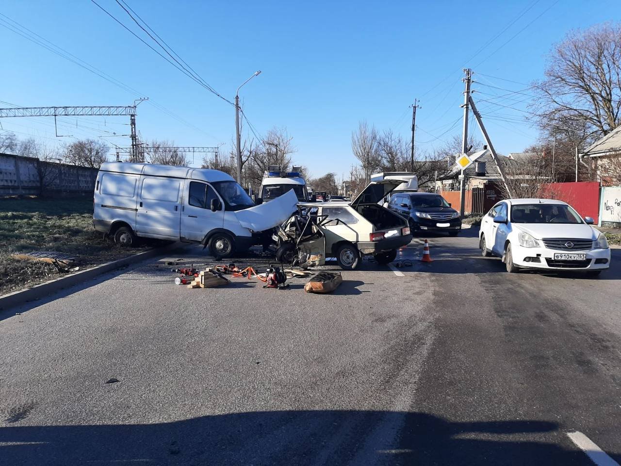 Один человек погиб и двое пострадали в тройном ДТП на Нансена в Ростове -  Новости Mail.ru