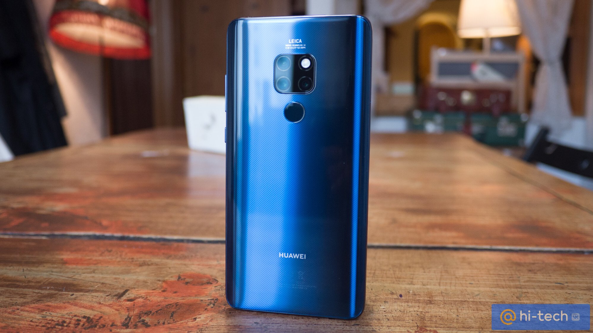 Первый обзор Huawei Mate 20 и Mate 20 Pro: тройная камера, 3D Face ID и  новый дизайн - Hi-Tech Mail.ru