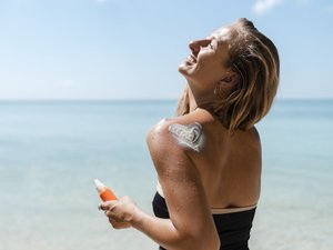 Крем от загара, Пляж, Море, Лето, Девушка, Радость
