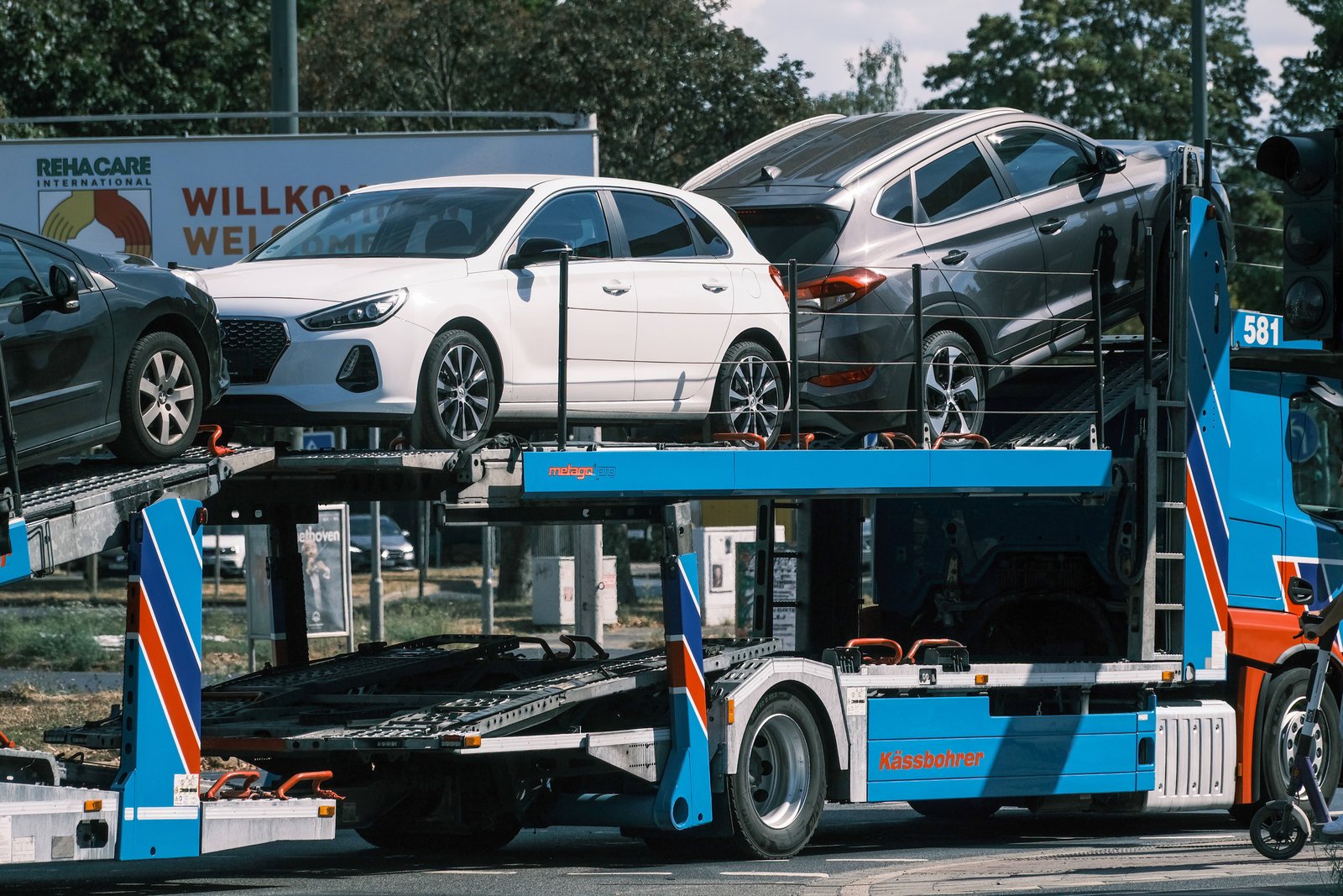 СНГ разное. Россияне перестали покупать авто у соседей