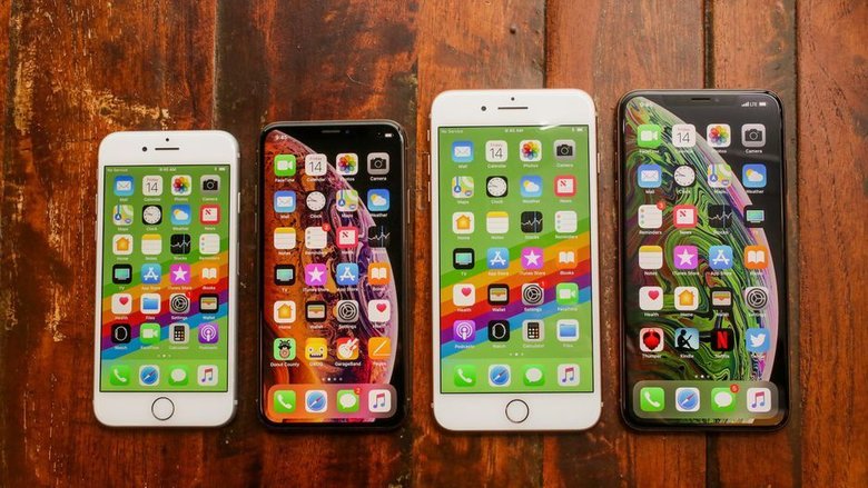 Слева направо: The iPhone 8, XS, 8 Plus and XS Max. Фото: CNET