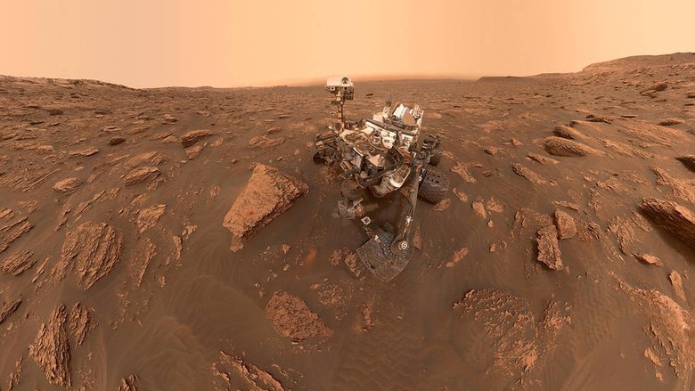 Марсоход Curiosity делает селфи. Фото: NASA / JPL-Caltech