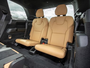 slide image for gallery: 28125 | Тест-драйв Volvo XC90