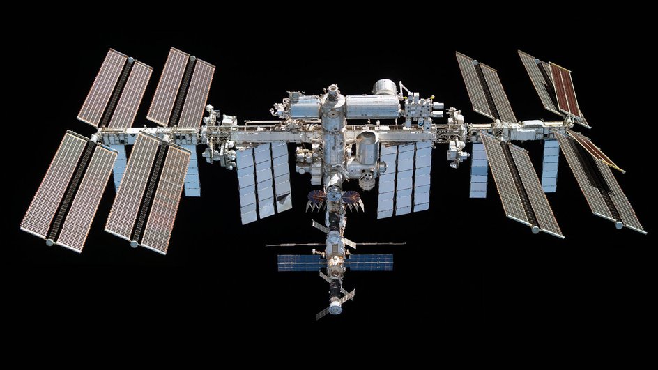 МКС с борта SpaceX Crew Dragon 8 ноября 2021 МКС с борта SpaceX Crew Dragon 8 ноября 2021