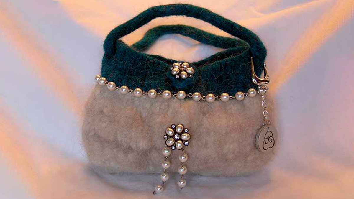 Felted-and-beaded-car-fur-purse
