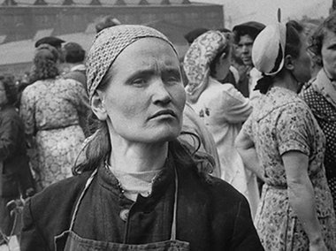 Slide image for gallery: 10886 | Лиза Ларсен, неопубликованный снимок из цикла «Тито стал советским героем — как же изменились времена», 1956. Отдельное место в экспозиции занимают кадры, в итоге не попавшие на страницы LIFE. И если опубликованными в цикле