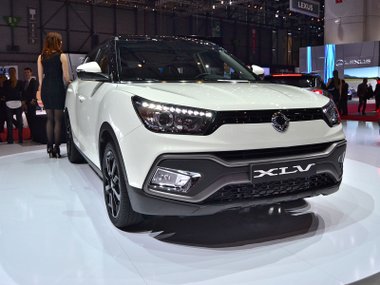 slide image for gallery: 20506 | SsangYong XLV