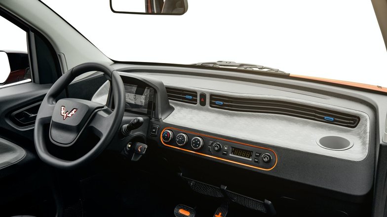 slide image for gallery: 26050 | Hong Guang Mini EV