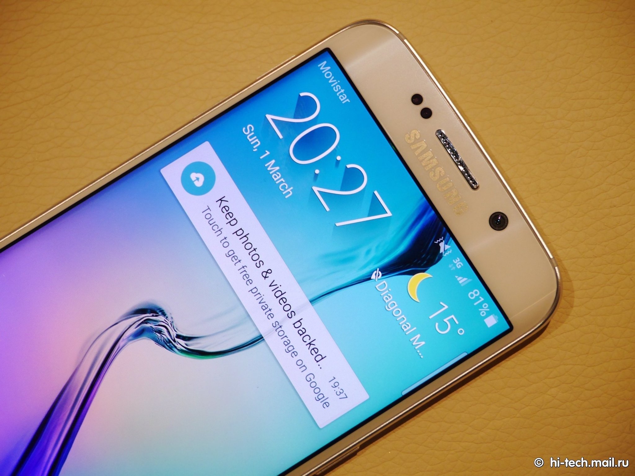 Samsung GALAXY S6 edge на MWC 2105: топовый смартфон с необычным экраном -  Hi-Tech Mail.ru