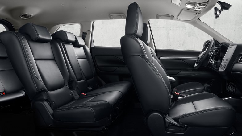 slide image for gallery: 25085 | Mitsubishi Outlander