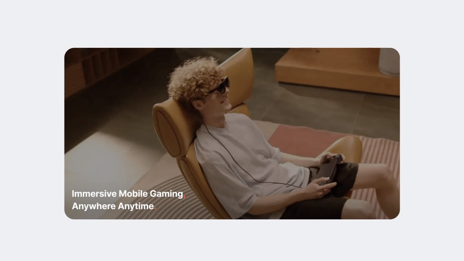геймер с Ultimate Mobile Gaming Controller геймер с Ultimate Mobile Gaming Controller