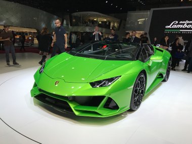 slide image for gallery: 24216 | Lamborghini Huracan Evo Spyder