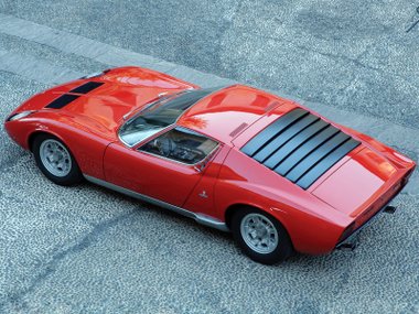 slide image for gallery: 20448 | Lamborghini Miura