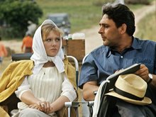 Людмила Савельева и Юлий Карасик на съемках фильма «Чайка» Людмила Савельева и Юлий Карасик на съемках фильма «Чайка»