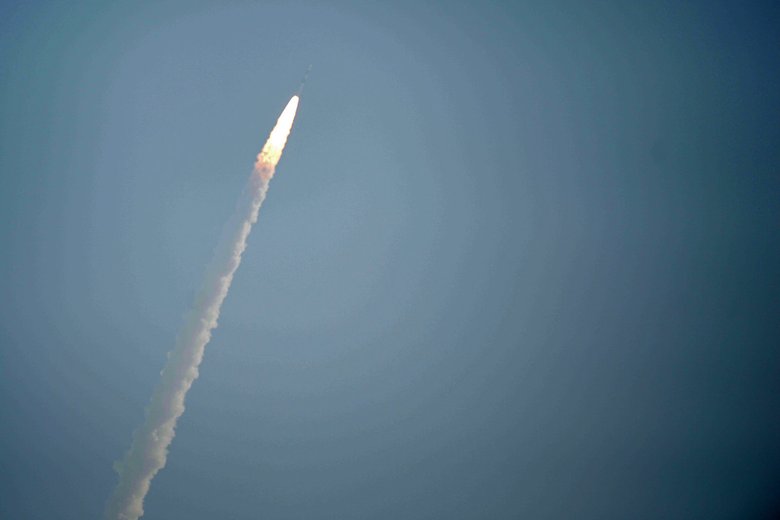 Предположительно, именно этот индийский ракетоноситель доставил спутники на орбиту. Изображение: Arun Sankar/AFP/Getty Images