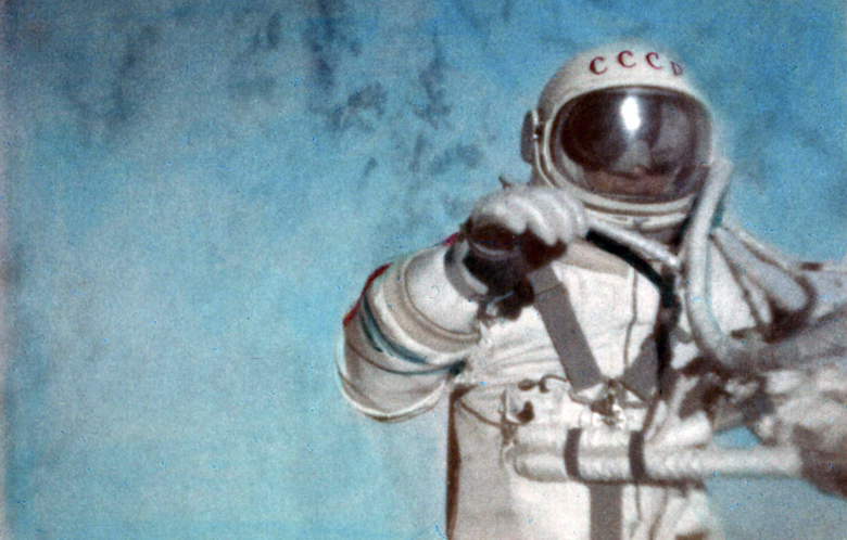 Алексей Леонов в открытом космосе. Фото: Space