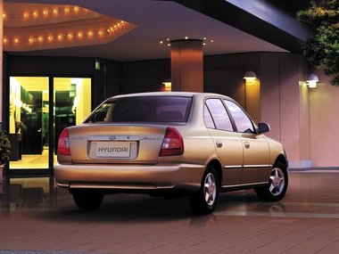 slide image for gallery: 25833 | Hyundai Accent II