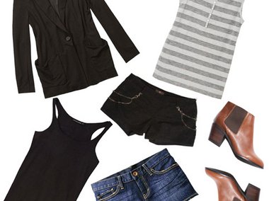 Slide image for gallery: 1100 | Пиджак LO, джинсовые шорты Uniqlo, полосатый топ Uniqlo, черные шорты J Lo, черный топ Finn Flare, ботильоны H&M