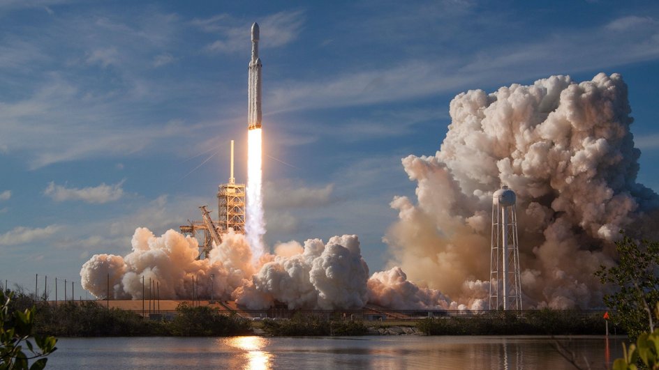 Старт ракеты SpaceX Старт ракеты SpaceX