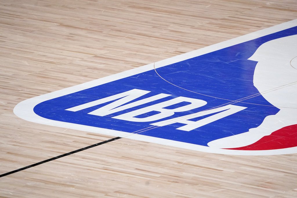 НБА согласовала сделку по телеправам на сумму 76 млрд долларов