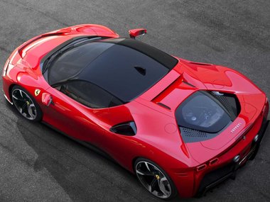 slide image for gallery: 24536 | Первый серийный подзаряжаемый гибрид Ferrari