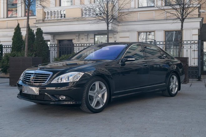 Mercedes-Benz S-Class 2008 года выставили на продажу за 16 миллионов рублей Mercedes-Benz S-Class 2008 года выставили на продажу за 16 миллионов рублей