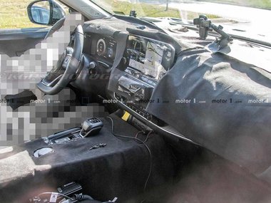 slide image for gallery: 25828 | Nissan X-Trail