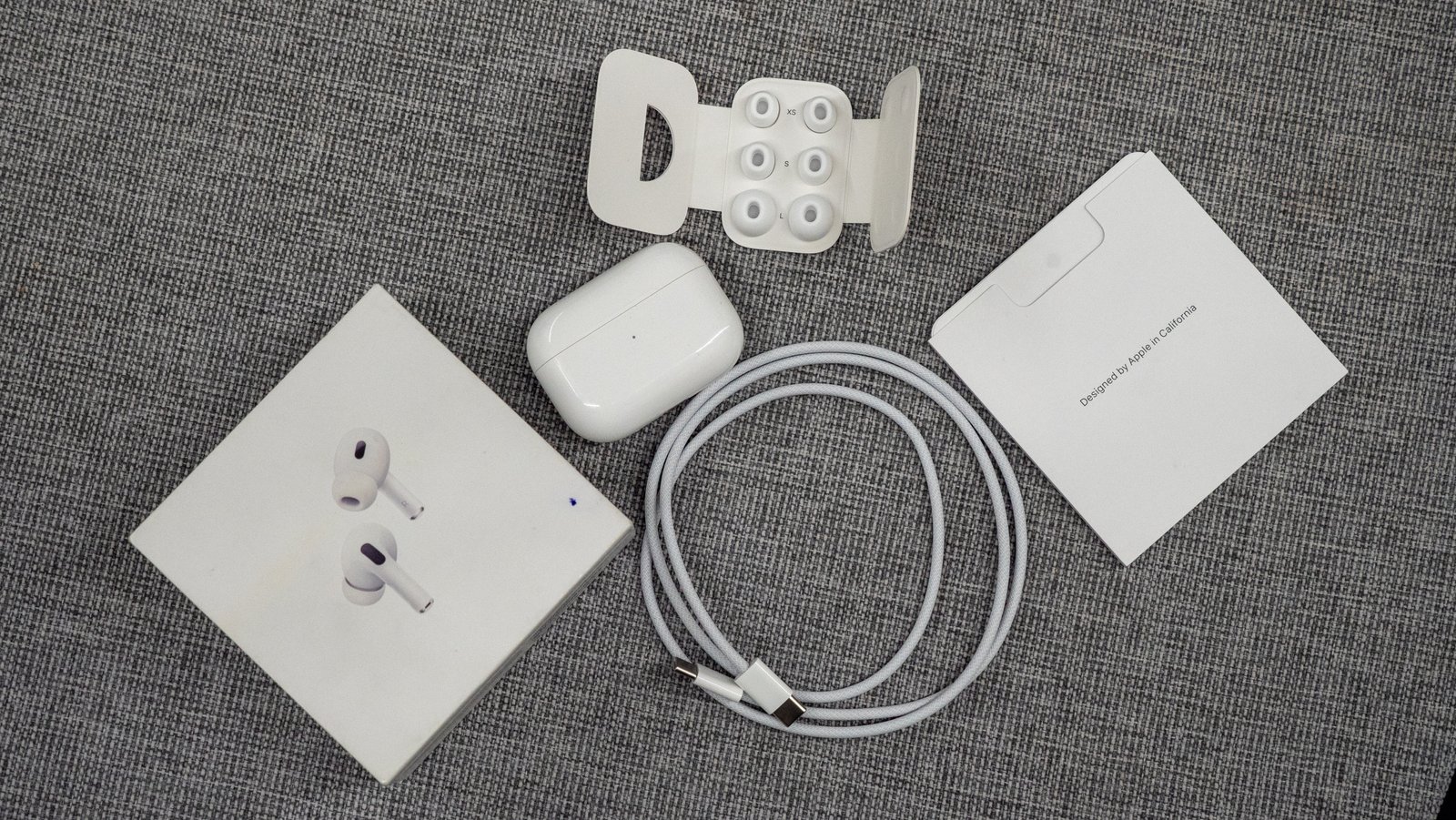 Обзор AirPods Pro 2 с разъемом USB-C: отвечаем на N главных вопросов -  Hi-Tech Mail.ru