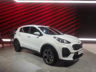slide image for gallery: 23726 | Kia