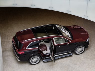 slide image for gallery: 25338 | Mercedes-Maybach