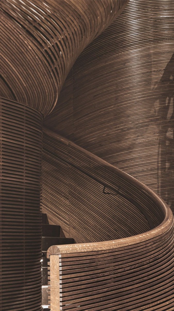 Театральный зал из изогнутого дерева: как выглядит отреставрированный театр в США