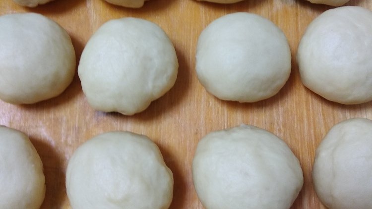 Тесто «Молочное» - рецепт пышной основы для булочек и хлеба