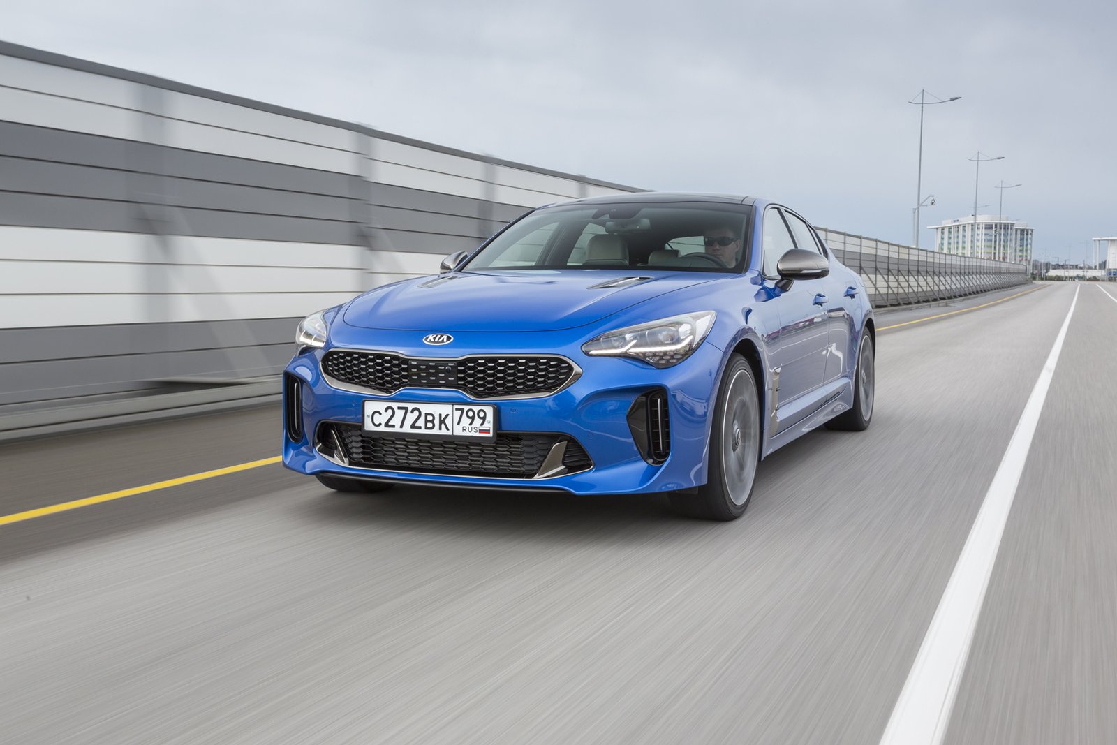 Kia Stinger: корейцы рвутся в премиум!